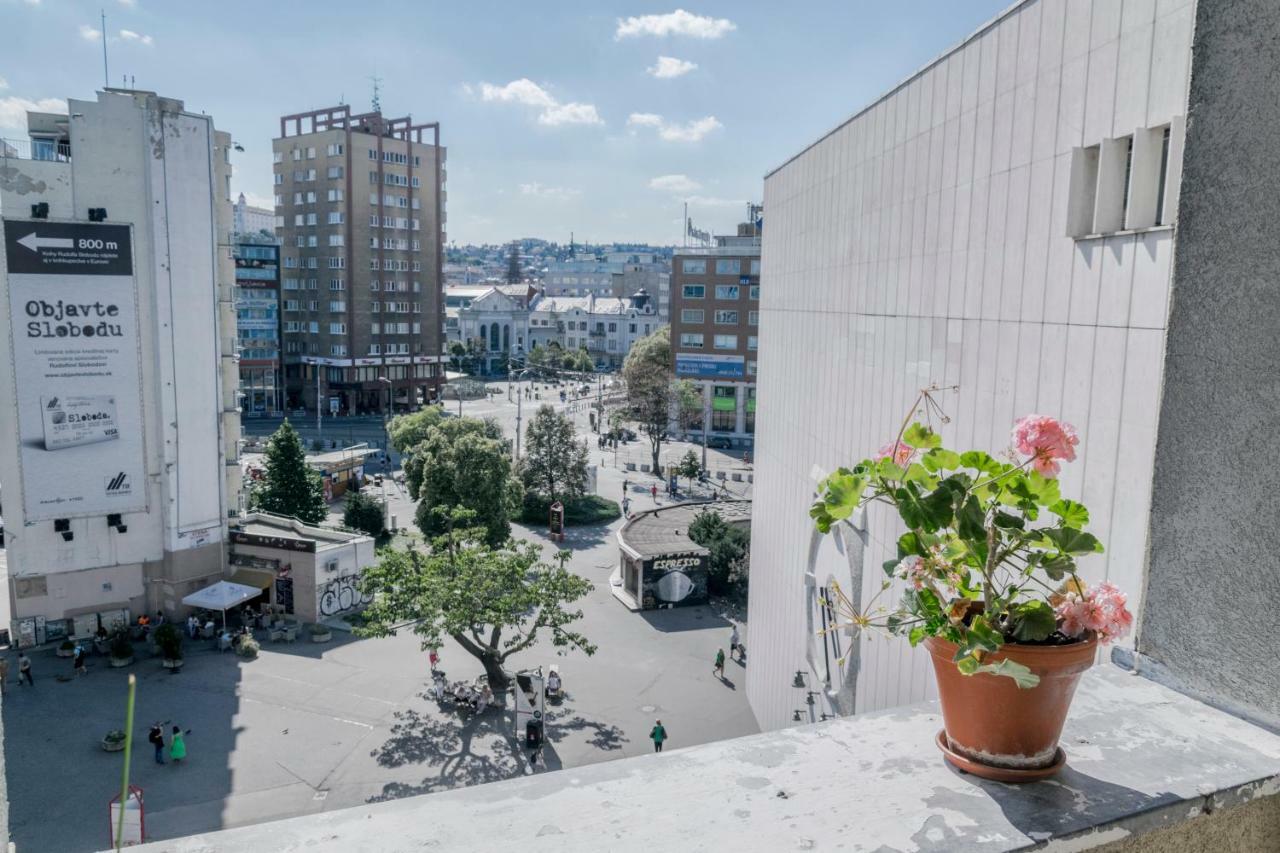 Pollock Apartment In Old Town Братислава Екстер'єр фото