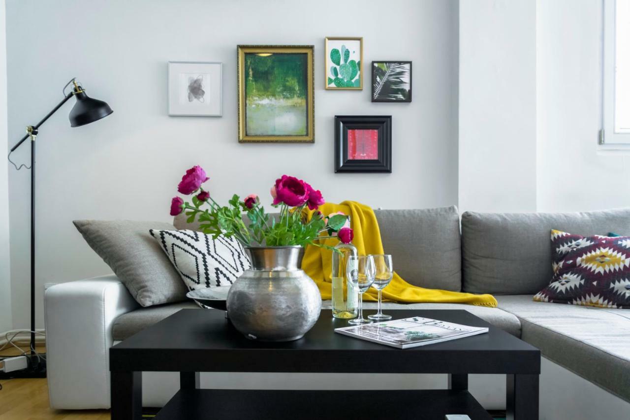 Pollock Apartment In Old Town Братислава Екстер'єр фото